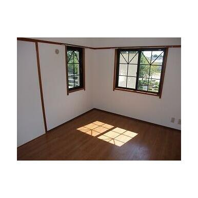 熊本市中央区新大江３丁目の賃貸マンションの洋室