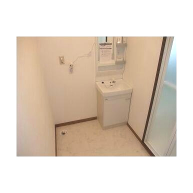 熊本市中央区新大江３丁目の賃貸マンションの独立洗面台