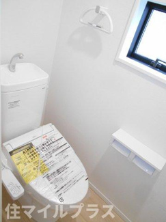 【トイレ】 | 郡山市賀庄新築一戸建て3棟 | 落ち着いた色調のトイレです