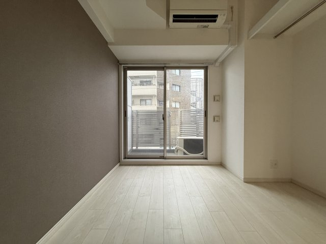 リブネスコート大阪大学前の居間・リビング