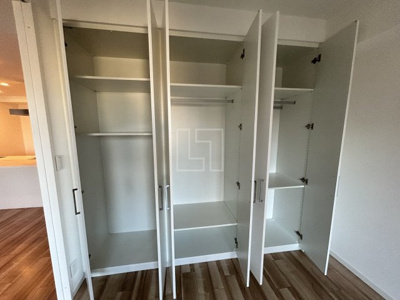 【収納】 | リバーサイドタワー中之島 | リバーサイドタワー中之島　大型クローゼット