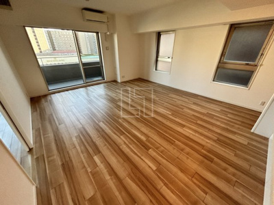 【居間・リビング】 | リバーサイドタワー中之島 | リバーサイドタワー中之島　リビング・ダイニングスペース