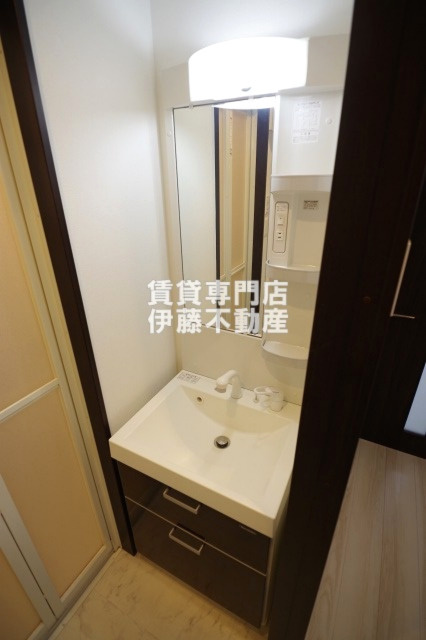 Ceres志賀本通の洗面所|独立洗髪洗面化粧台