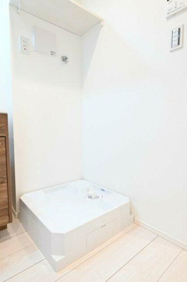 【設備】 | プラクティカル中野坂上 | 室内洗濯機置場。