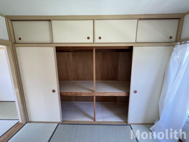 鶴山台48号棟の収納