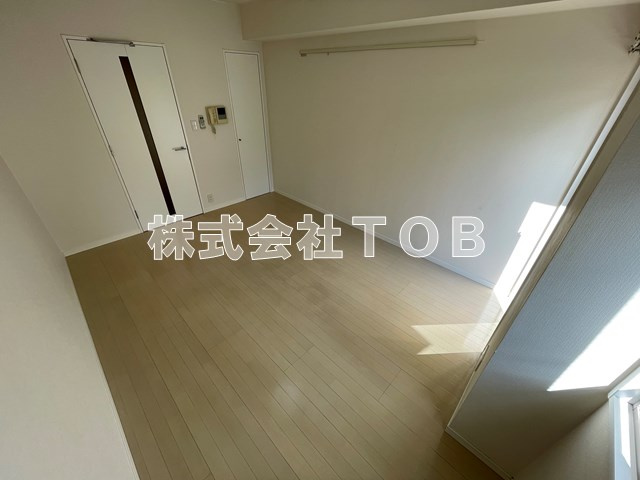 【洋室】 | ヴィーダ高井戸 | ※別号室同間取り参考写真