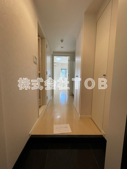 【玄関】 | ヴィーダ高井戸 | ※別号室同間取り参考写真