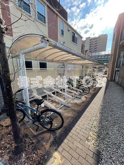 【その他共用部分】 | ヴィーダ高井戸 | 屋根付き　自転車置き場