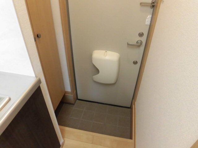 サニーパレスの玄関