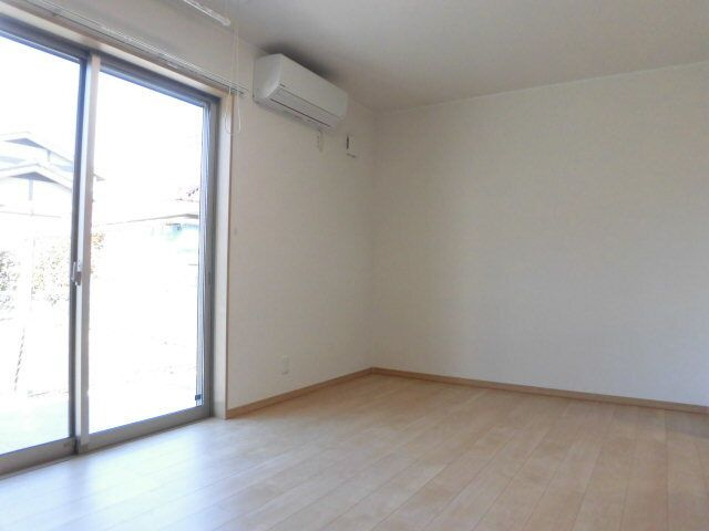 サニーパレスの居間・リビング