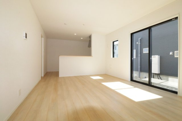 郡山市字賀庄第５　　　２号棟　　桜小学校、郡山第３中学区の居間・リビング