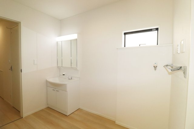 郡山市字賀庄第５　　　２号棟　　桜小学校、郡山第３中学区の浴室