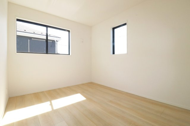 郡山市字賀庄第５　　　２号棟　　桜小学校、郡山第３中学区の洋室