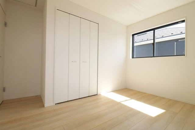 郡山市字賀庄第５　　　２号棟　　桜小学校、郡山第３中学区の洋室