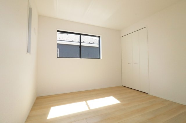 郡山市字賀庄第５　　　２号棟　　桜小学校、郡山第３中学区の洋室