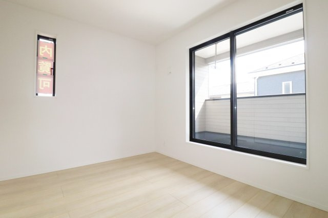 郡山市字賀庄第５　　　２号棟　　桜小学校、郡山第３中学区の洋室