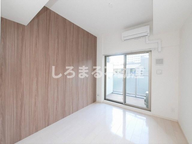 アドバンス西梅田ラシュレの居間・リビング