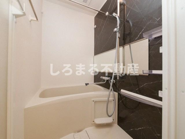 アドバンス西梅田ラシュレの浴室