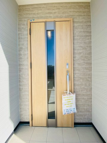 リナージュ／北区龍田1丁目／1号棟の玄関