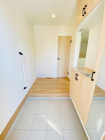 リナージュ／北区龍田1丁目／1号棟の玄関