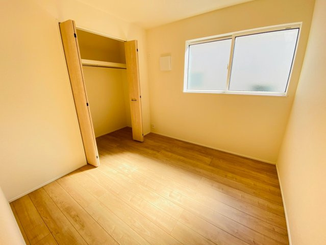 リナージュ／北区龍田1丁目／1号棟の洋室