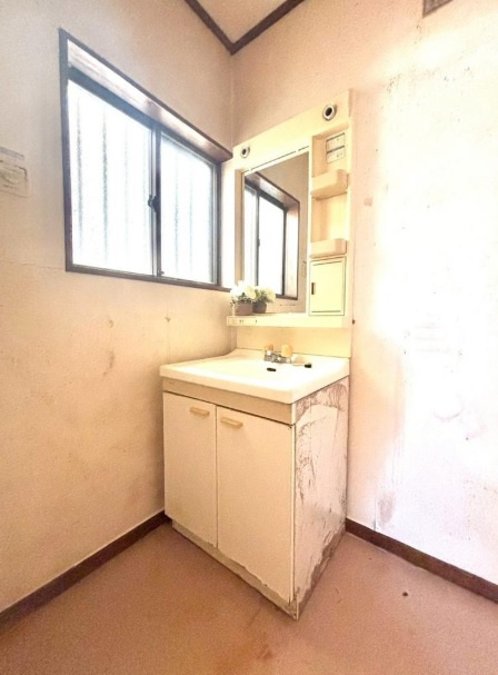 西舞子９丁目　中古戸建の独立洗面台