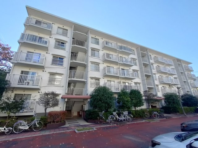 早稲田団地3-19-2号棟