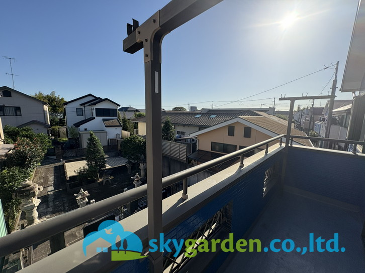 藤沢市亀井野　中古戸建のバルコニー