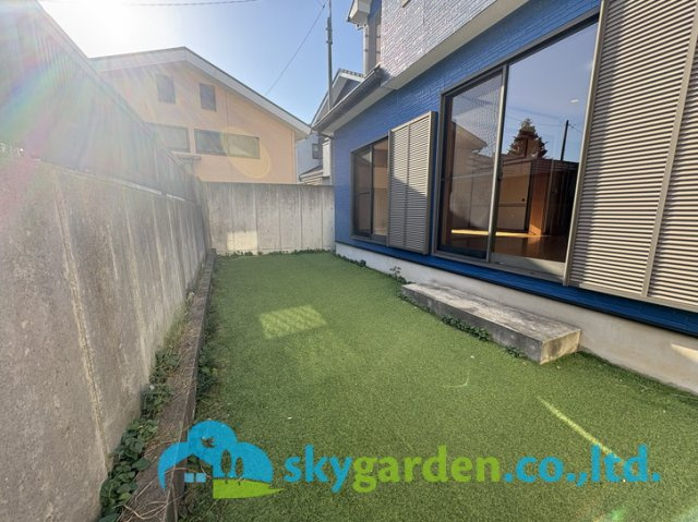 藤沢市亀井野　中古戸建の庭