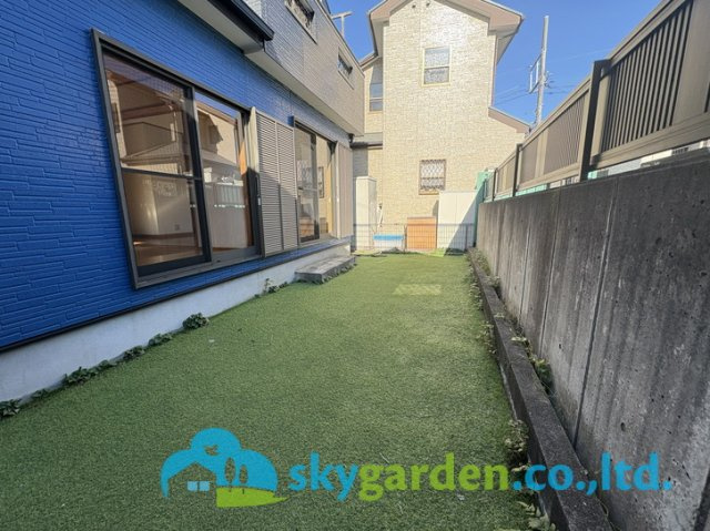 藤沢市亀井野　中古戸建の庭