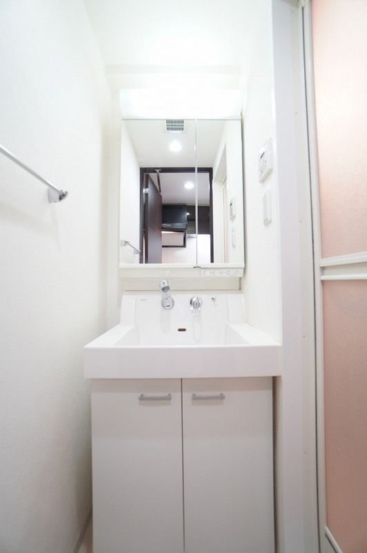 Fortuney北堀江の洗面所