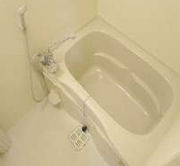 枚方市杉山手１丁目の一棟マンションの浴室