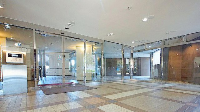イーストパークス大島セントラルスクエア　18階のエントランス