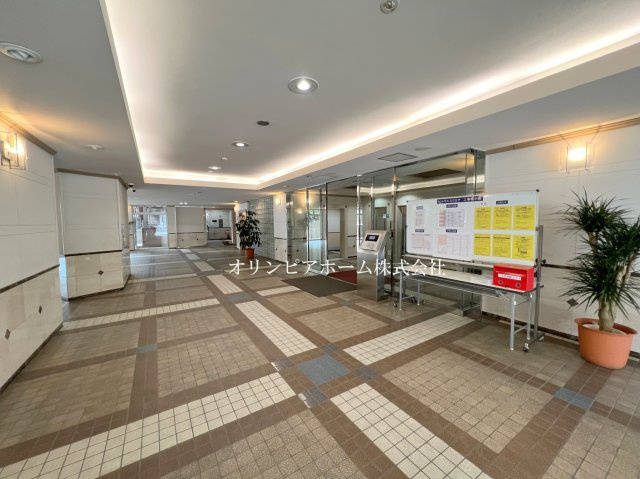 イーストパークス大島セントラルスクエア　18階のエントランス