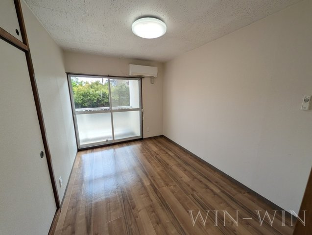 ハイツ明和 A棟の寝室