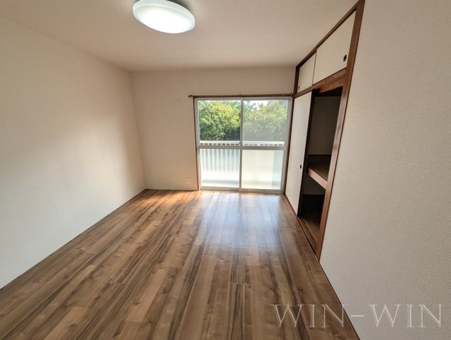 ハイツ明和 A棟の寝室