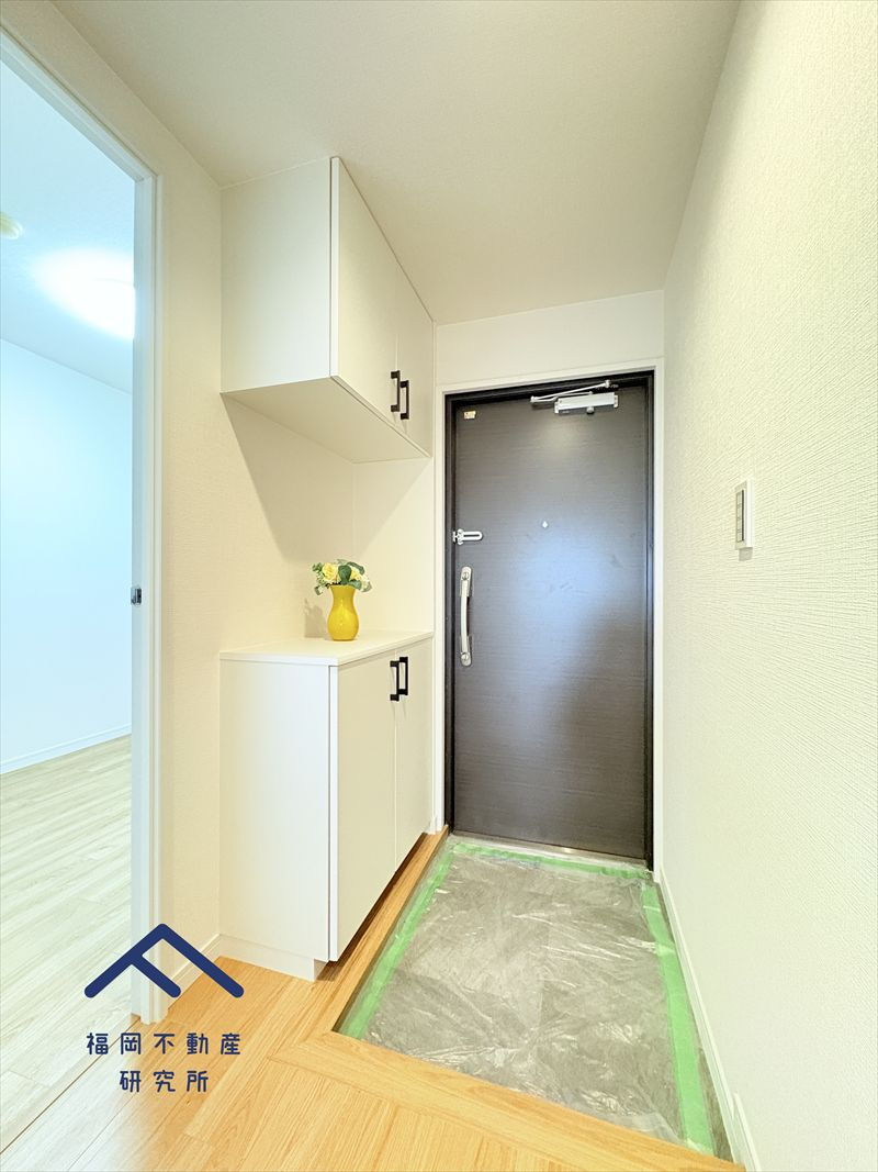 スカイハイツ小郡の玄関