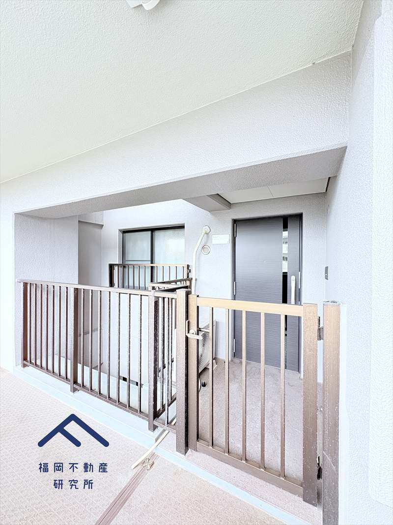 スカイハイツ小郡の玄関