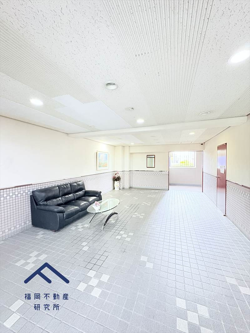 スカイハイツ小郡のエントランス