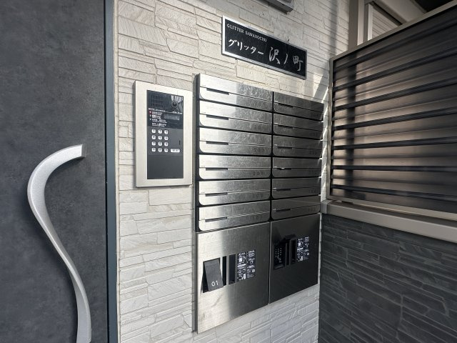 グリッター沢ノ町のエントランス