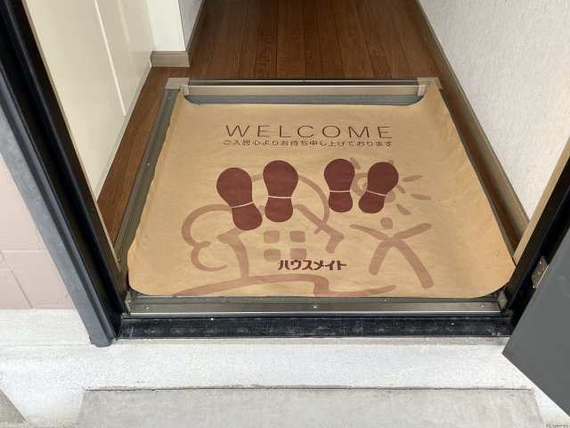 アーバンライフ吉田の玄関