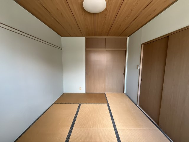 アーバンライフ吉田の寝室