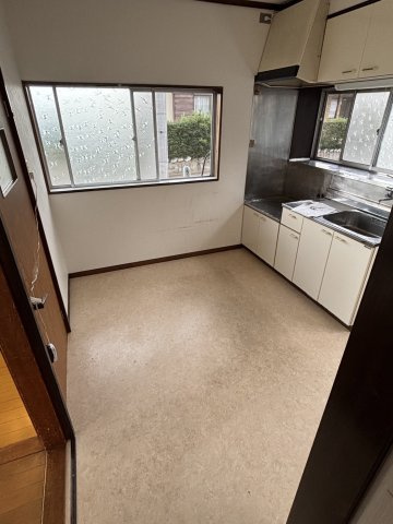 安島政一戸建のキッチン