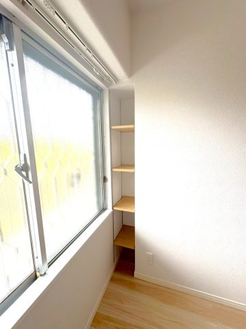 ２０２５年２月リノベーション完了◆陽当り良好の３ＬＤＫ◆コトーハイツ伏見稲荷Ａ棟の収納|収納（玄関側５.４帖洋室）