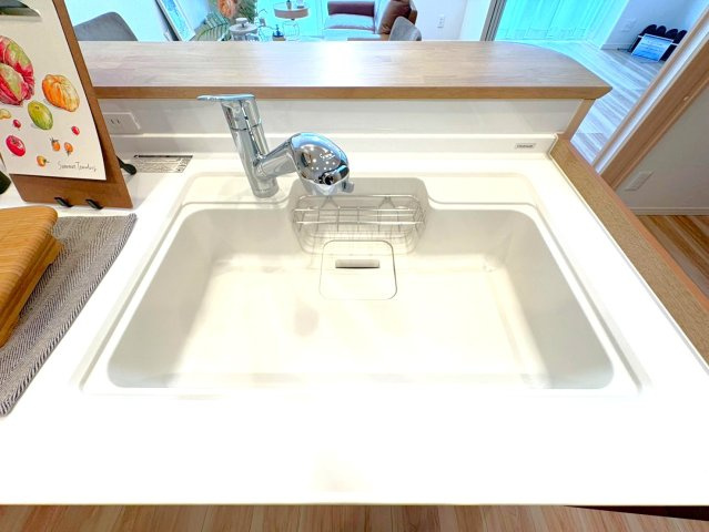 ２０２５年２月リノベーション完了◆陽当り良好の３ＬＤＫ◆コトーハイツ伏見稲荷Ａ棟のキッチン|シンク