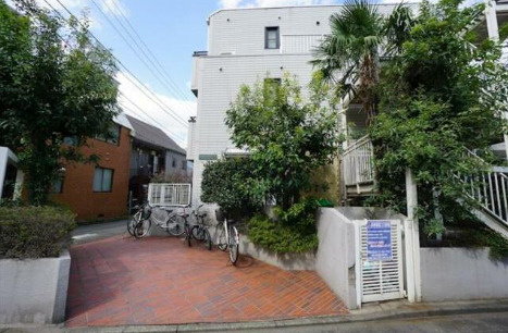 ガーデンハウス三軒茶屋　B・T別　TVドアフォン　IHコンロのエントランス