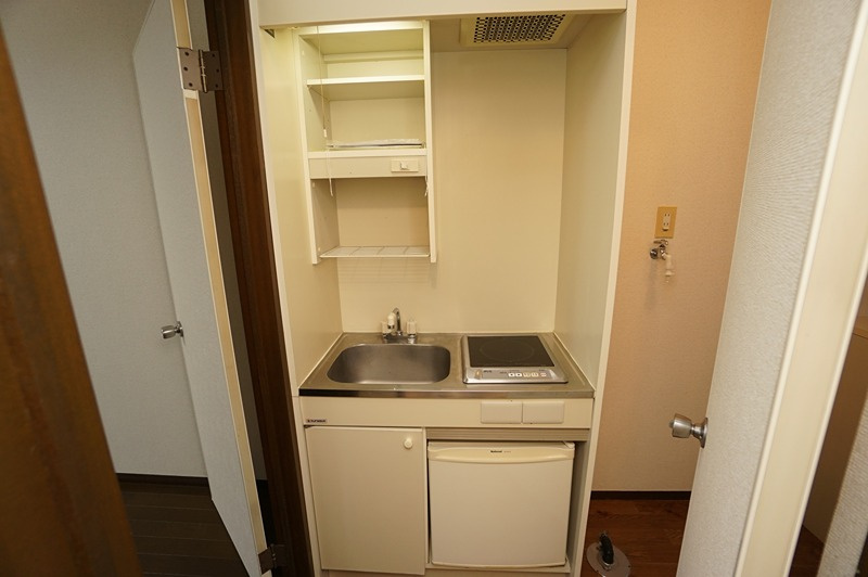 ガーデンハウス三軒茶屋　B・T別　TVドアフォン　IHコンロのキッチン