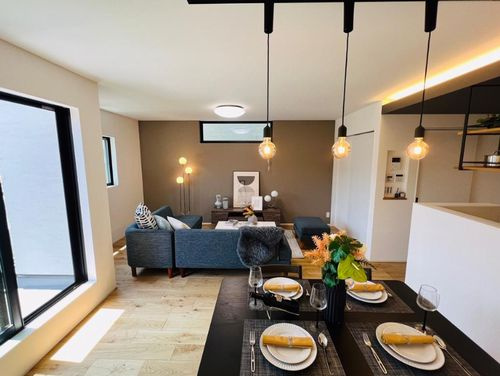 【居間・リビング】 | 【仲介手数料０円】綾瀬市深谷中4丁目　中古一戸建て | 綾瀬市深谷中4丁目　中古一戸建て