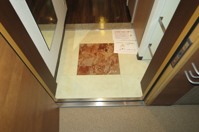 マスターズ・レジデンス道頓堀Ⅱの玄関