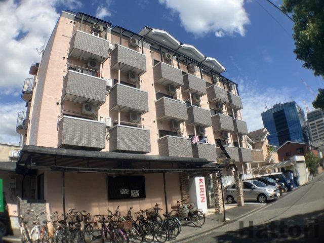 箕面市船場西２丁目の賃貸マンションの外観